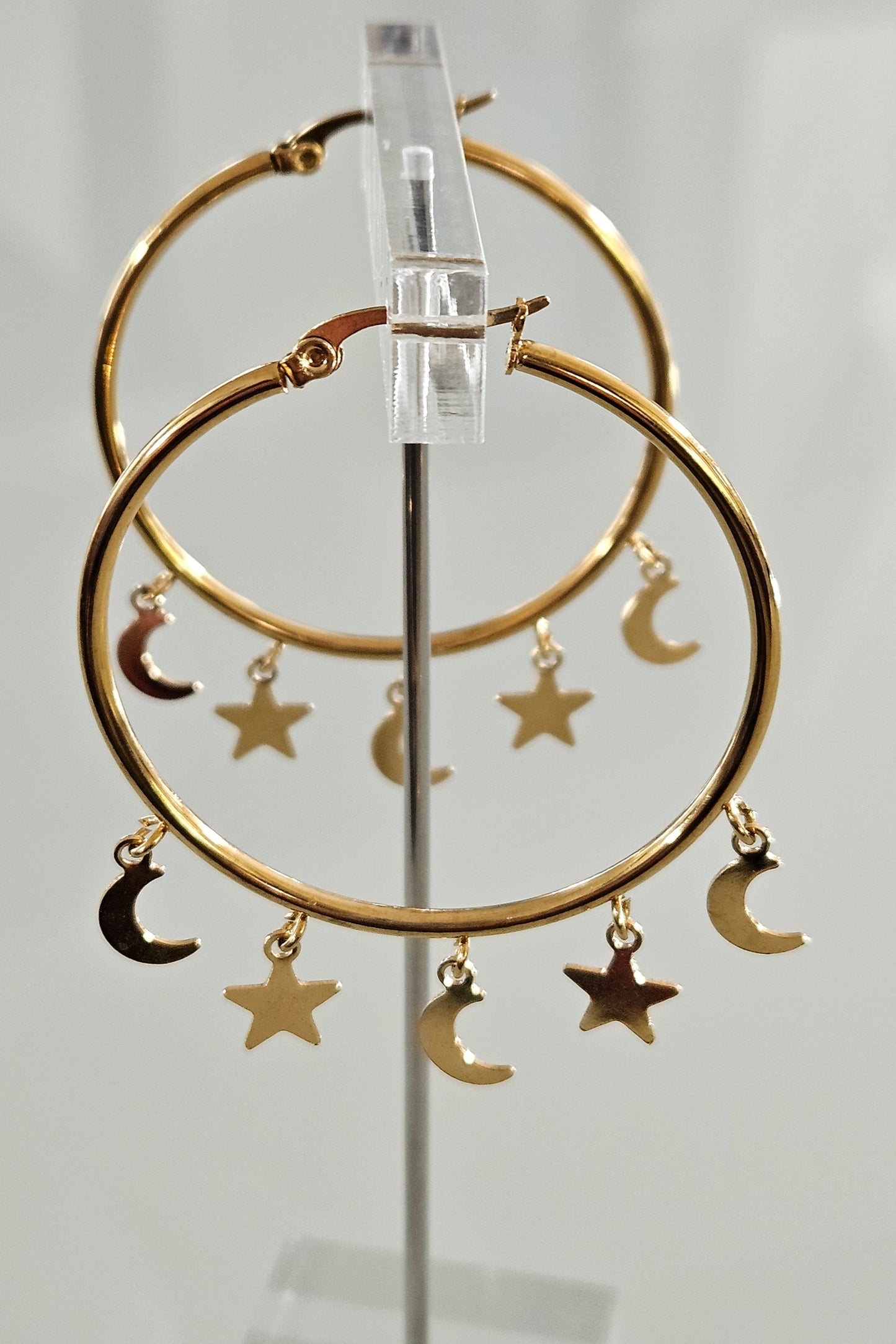 PANTALLAS DORADAS CON LUNAS Y ESTRELLAS