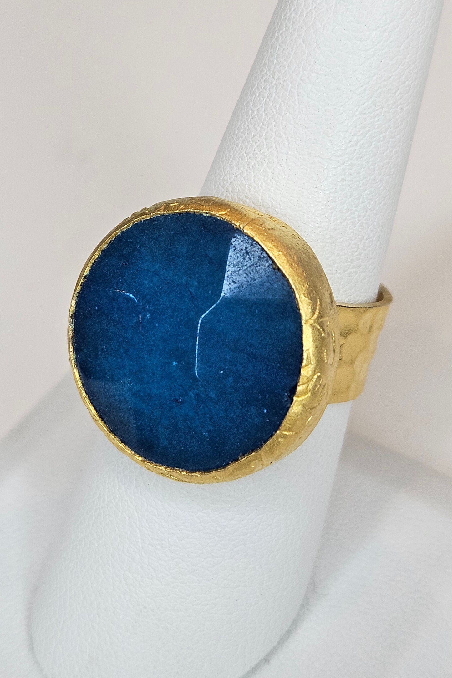 SORTIJA TURCA DORADA CON PIEDRA REDONDA AZUL