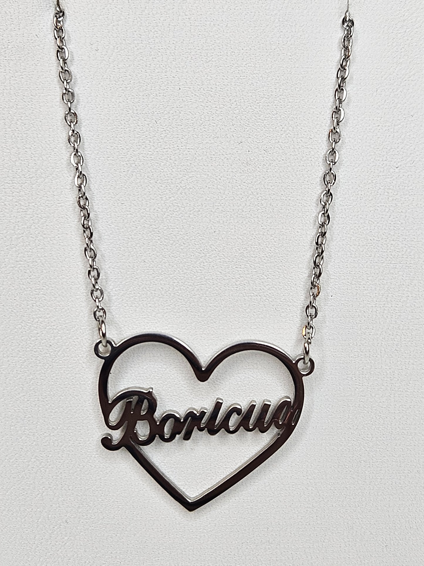 CADENA STAINLESS STEAL PLATEADA CON PENDANT CORAZÓN BORICUA