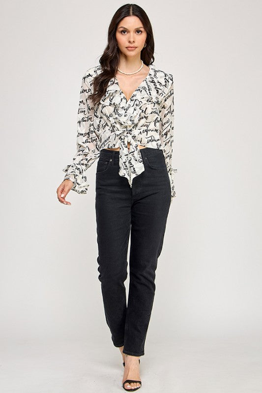 BLUSA DE MANGA LARGA BLANCO Y NEGRO CON VOLANTES