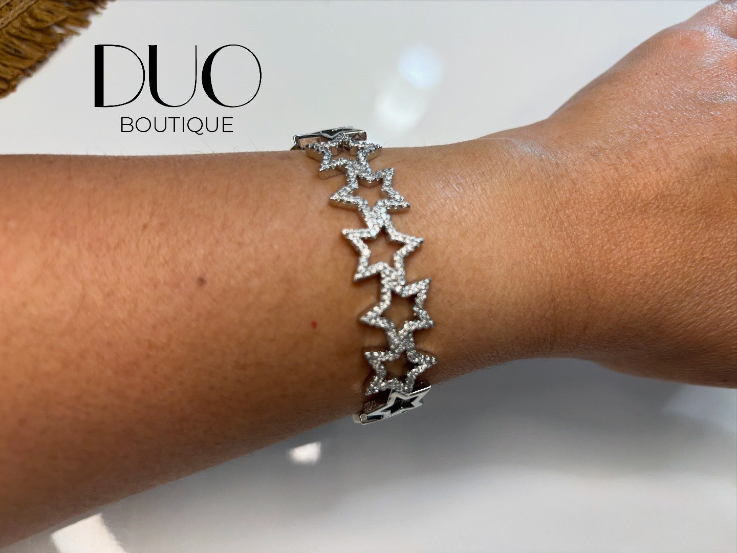 PULSERA SOLIDA ESTRELLAS