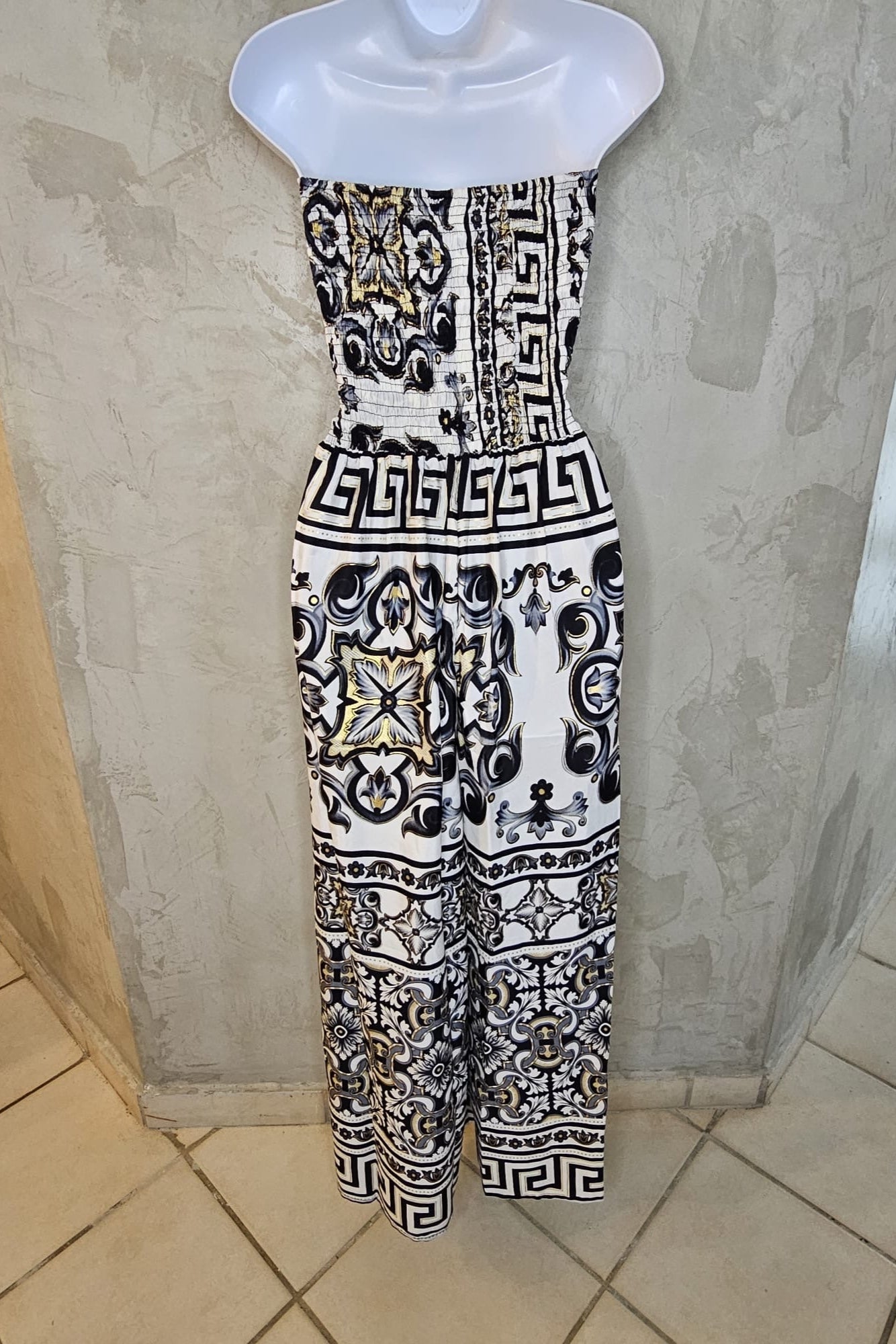 JUMPSUIT STRAPLESS BLANCO Y NEGRO