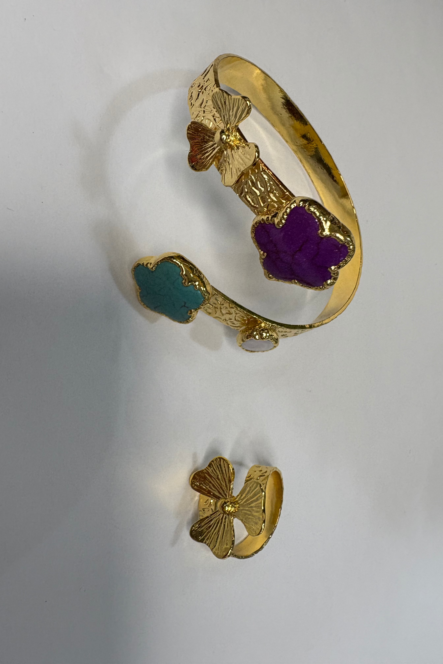 SET PULSERA Y SORTIJA TURCA DORADA CON PIEDRA TURQUESA Y VIOLETA