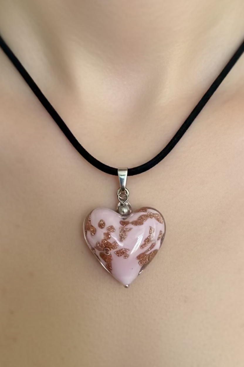 COLLAR CON PENDANT DE CORAZON ROSA (MURANO)