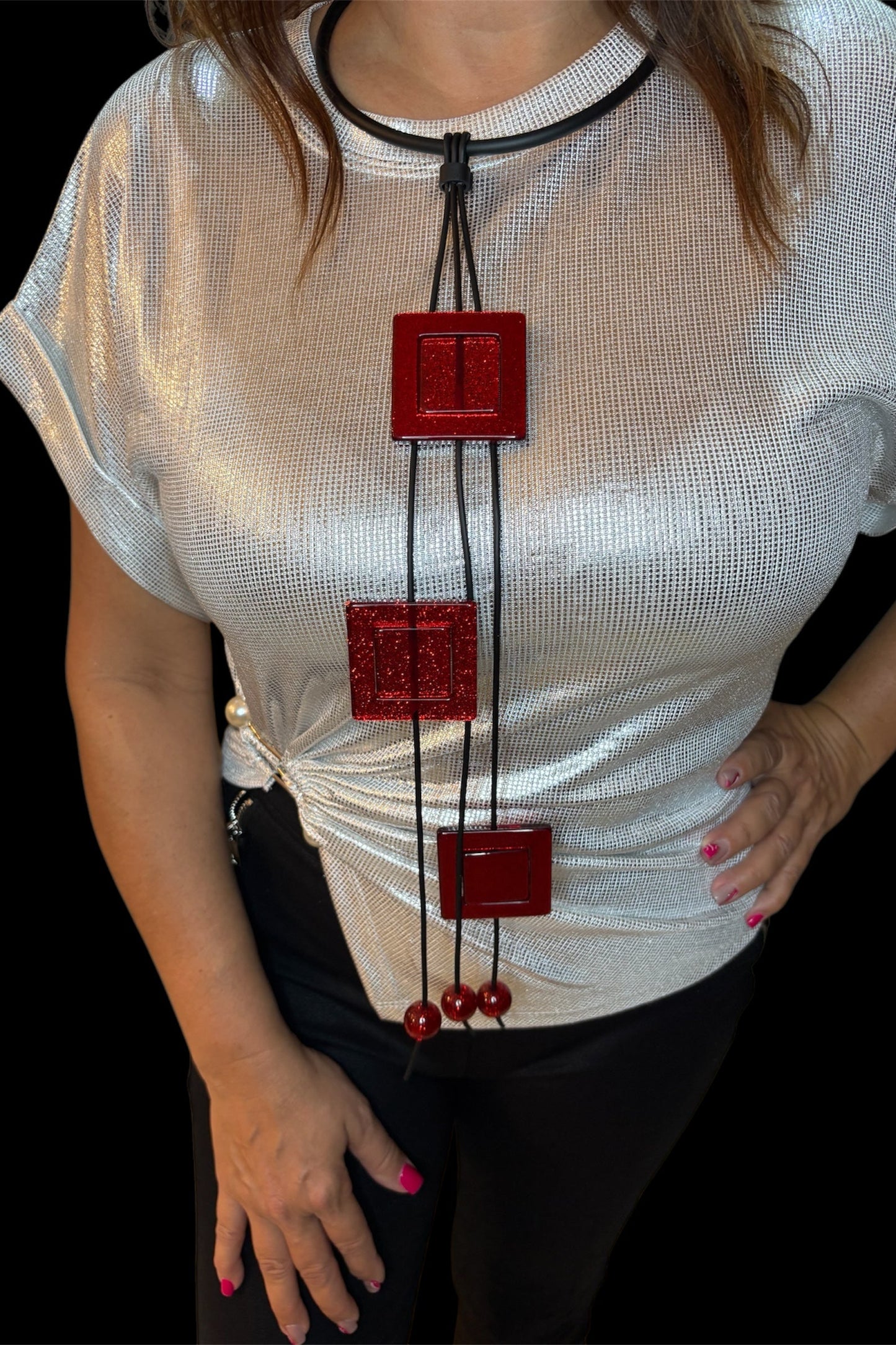 COLLAR NEGRO Y ROJO