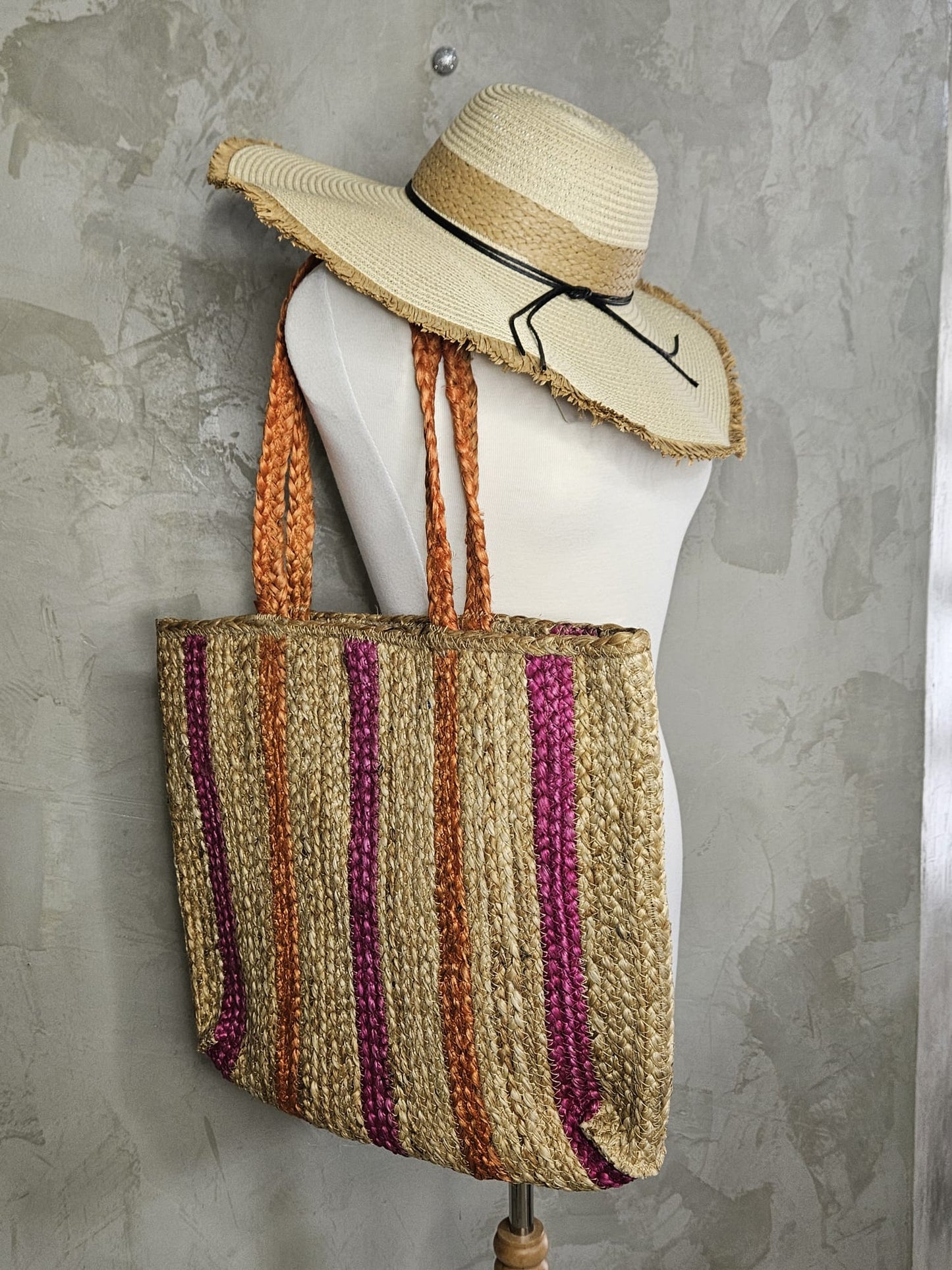 PAMELA CREMA DOS TONOS ALA GRANDE