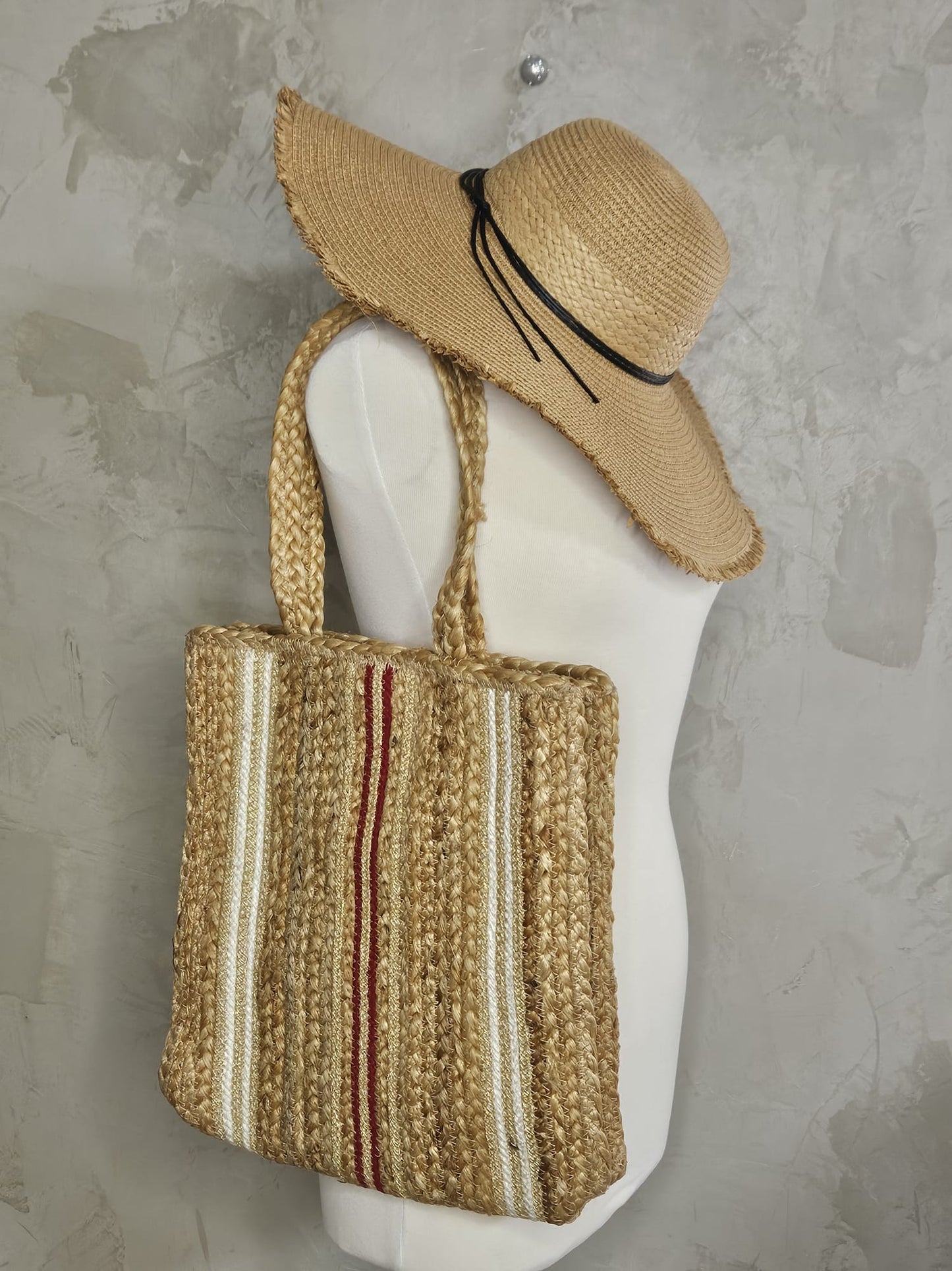 CARTERA EN PAJA CREMA, ROJA VINO Y BLANCO