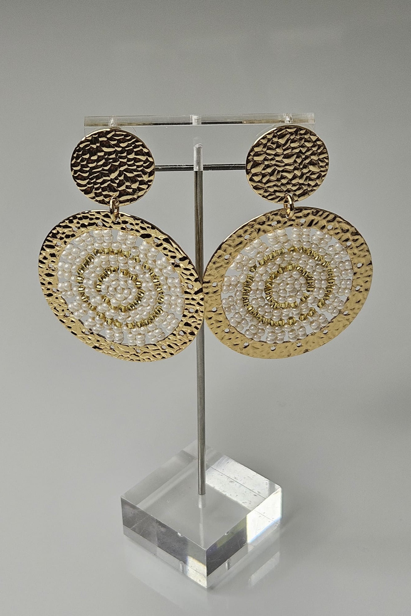 PANTALLAS REDONDAS DORADAS CON BLANCO