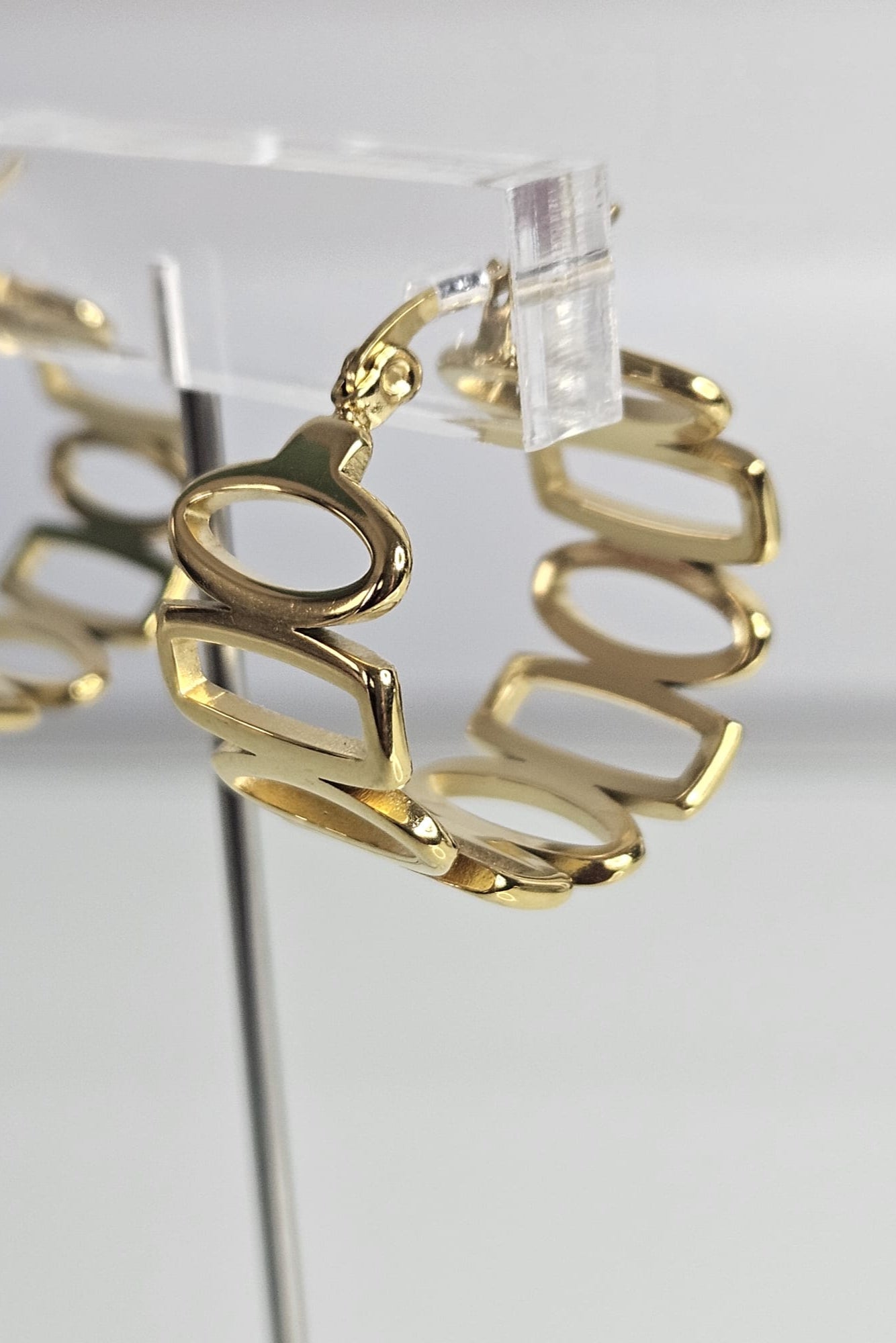 PANTALLAS "HOOPS" DORADAS CON ÓVALOS