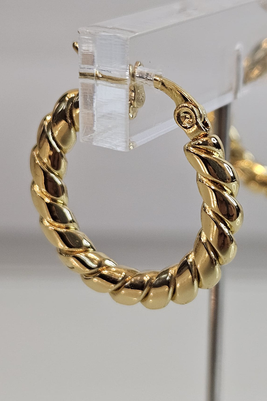 COLLAR PLATEADA CON PENDANT Y PANTALLAS DORADAS