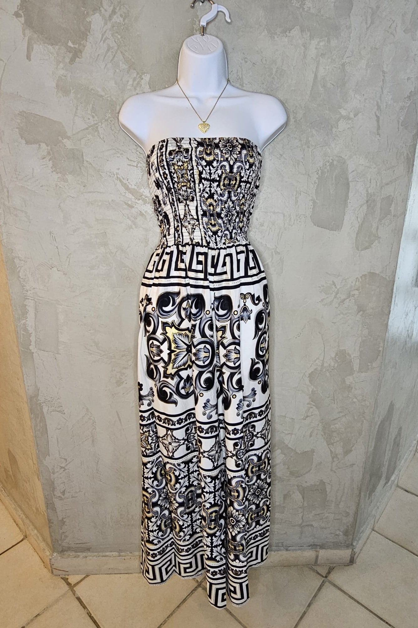 JUMPSUIT STRAPLESS BLANCO Y NEGRO