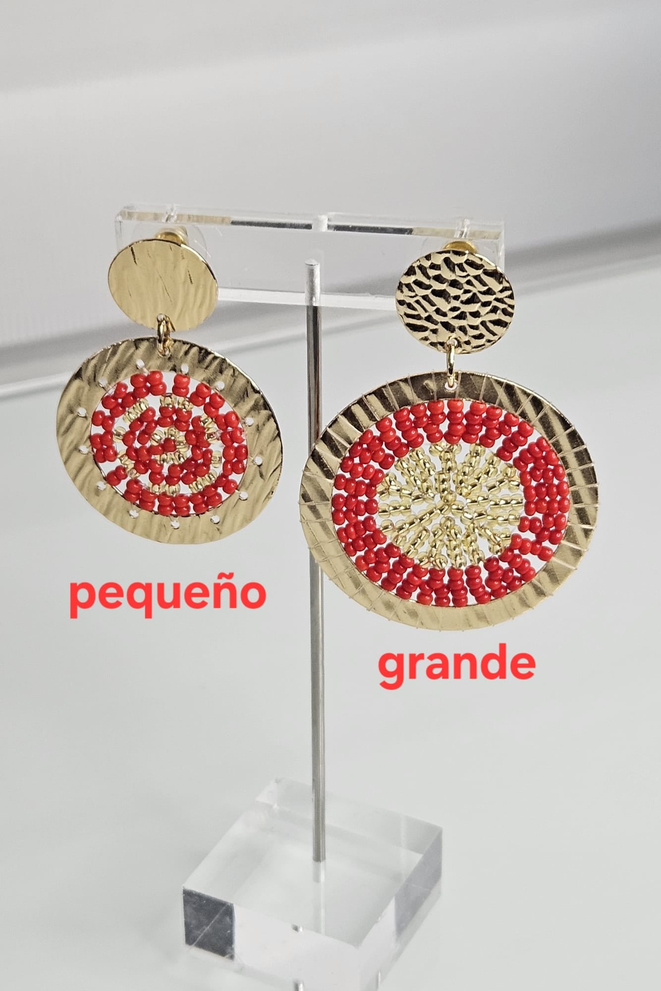 SET DE PULSERA TRENZADA Y ARETES DORADO Y ROJO