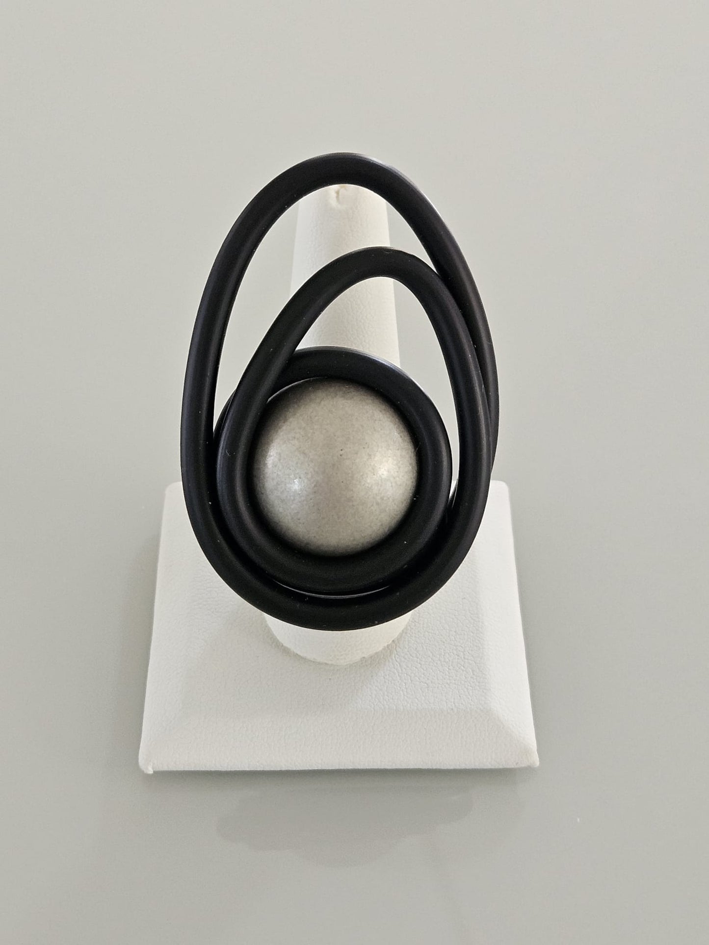 SORTIJA NEGRA Y PLATEADO