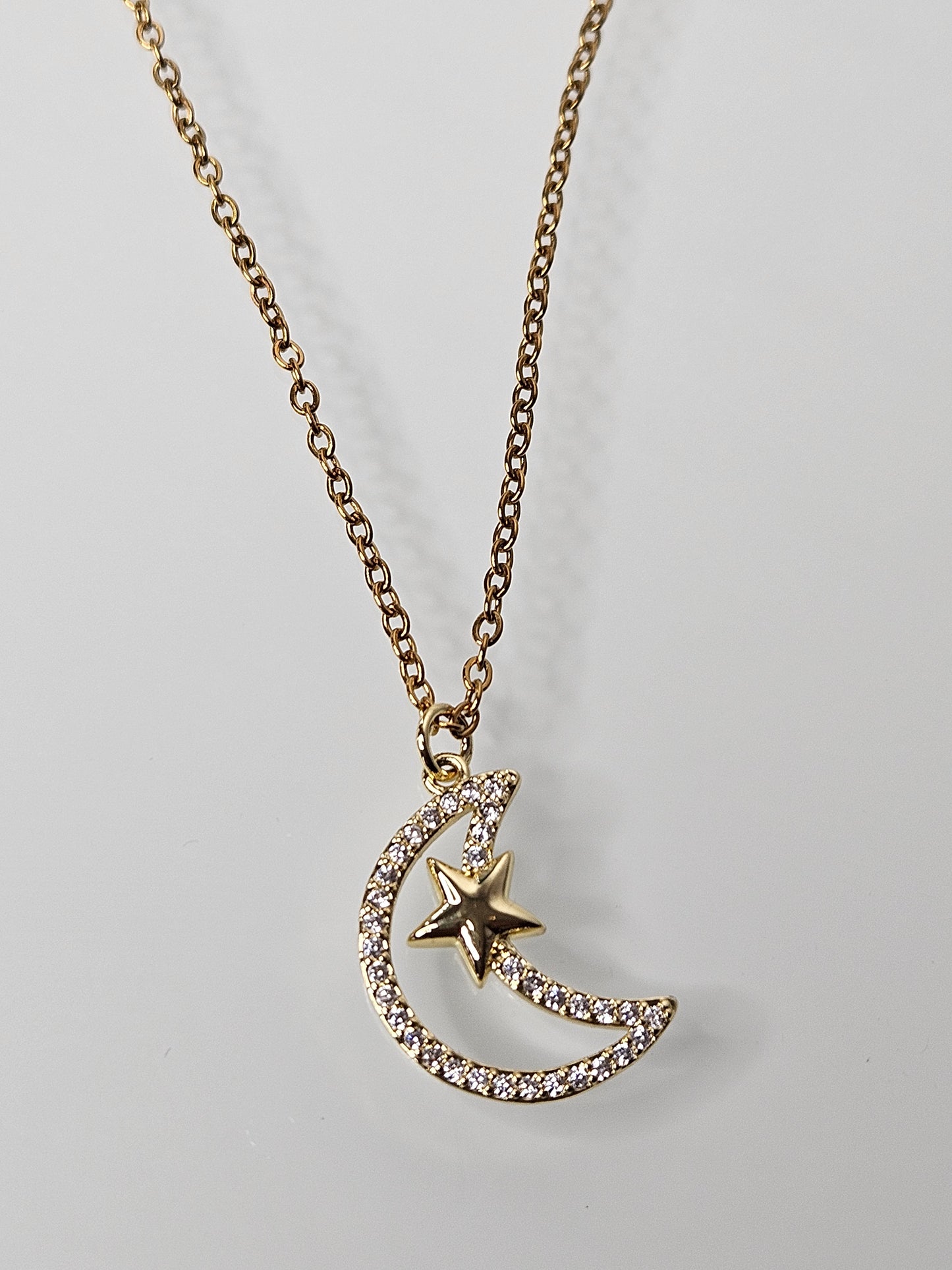 CADENA CON LUNA Y ESTRELLA