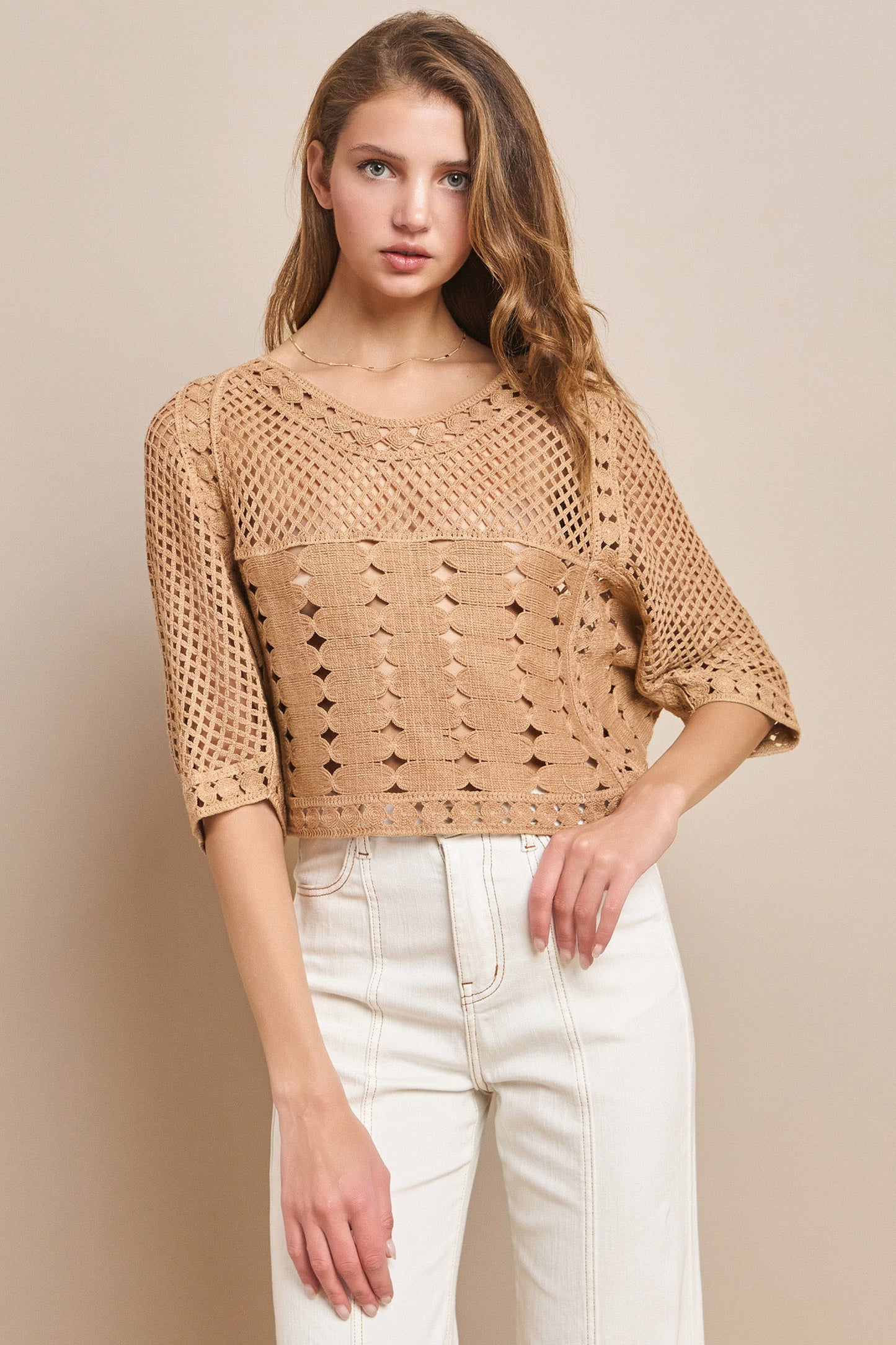BLUSA DE CROCHET DE MANGA CORTA
