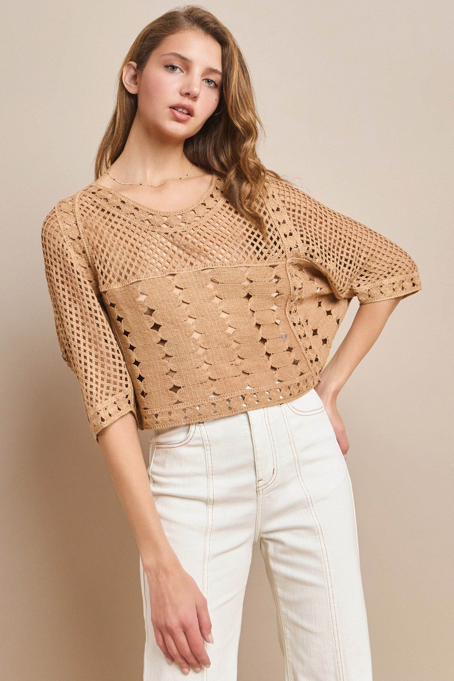 BLUSA DE CROCHET DE MANGA CORTA