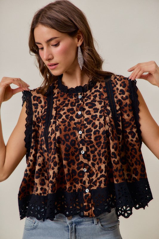 BLUSA ANIMAL PRINT SIN MANGAS