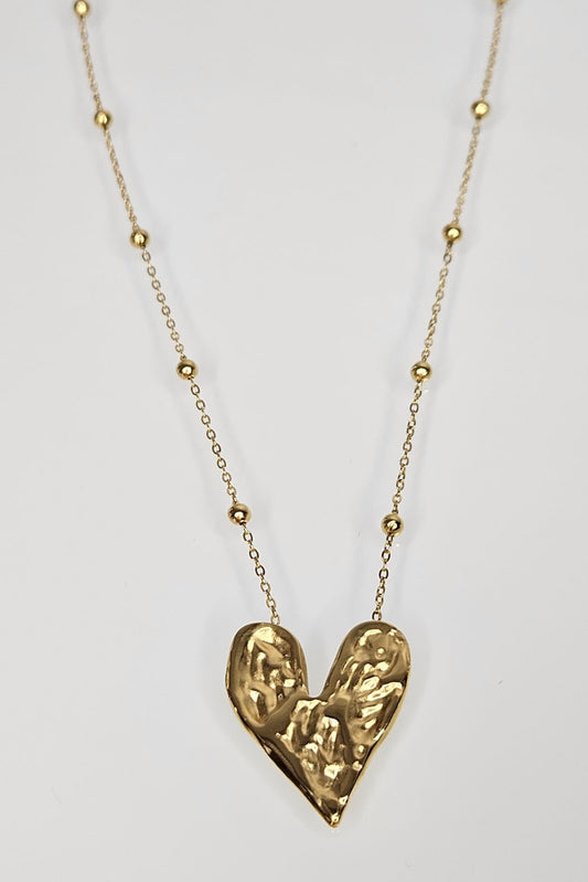 CADENA DORADA CON CORAZÓN Y ESFERAS