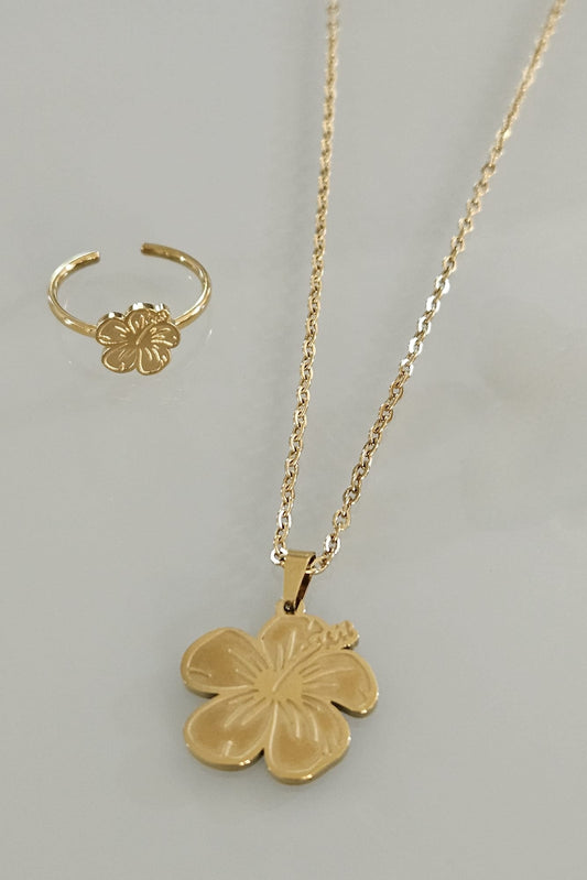 SET DE CADENA Y SORTIJA DORADA CON AMAPOLA