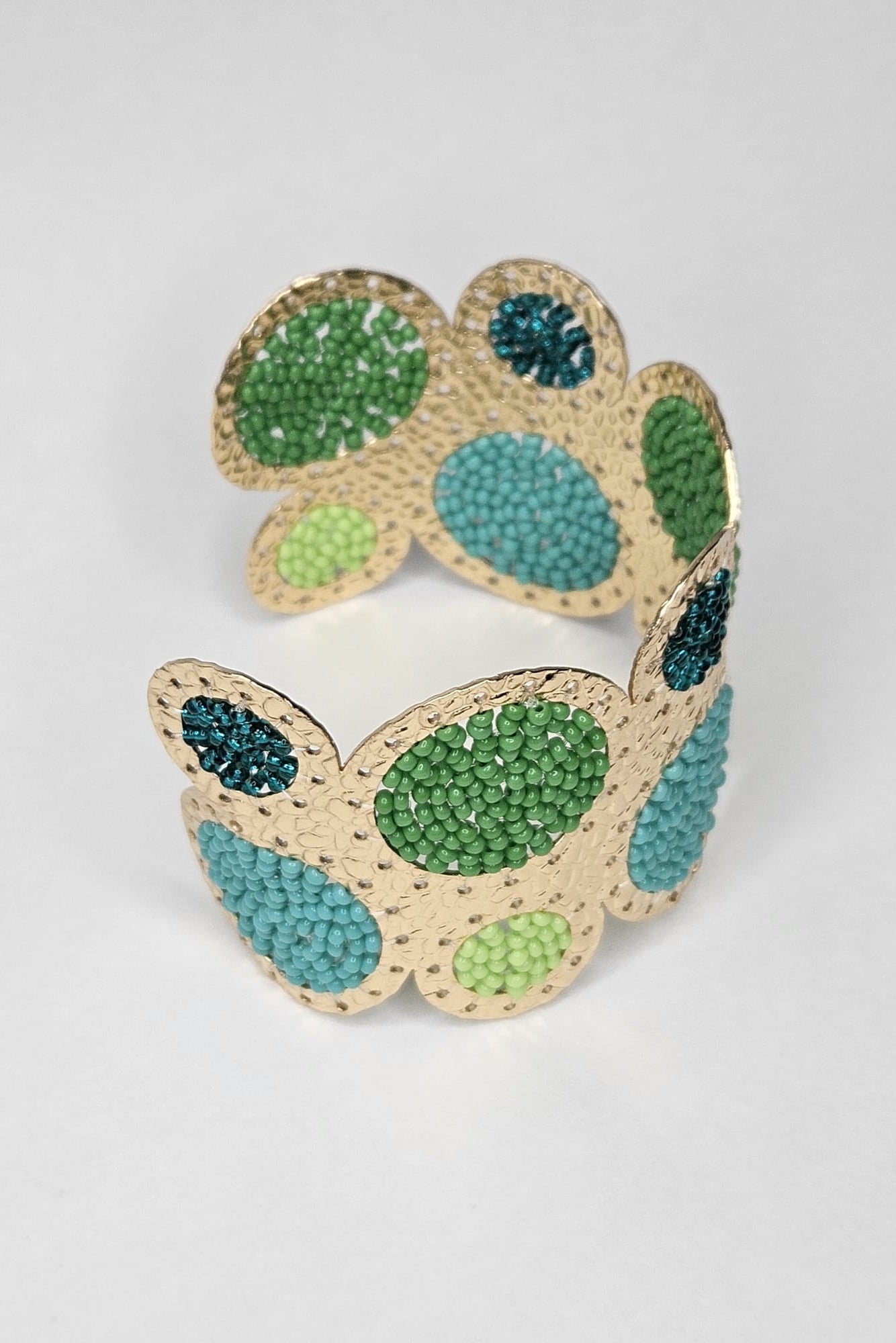 SET DE BRAZALETE Y ARETES DORADO CON VERDE, LIMA Y TURQUESA