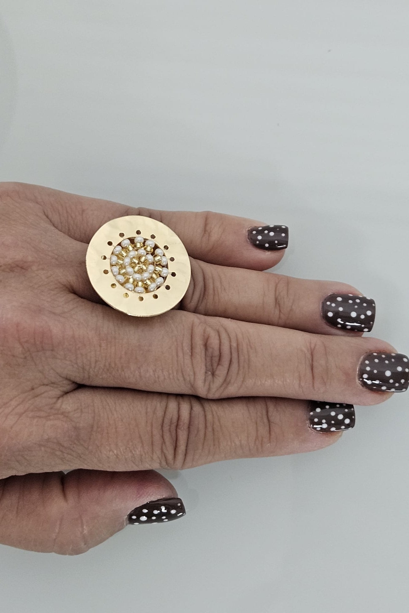 SORTIJA PEQUEÑA DORADA CON BLANCO