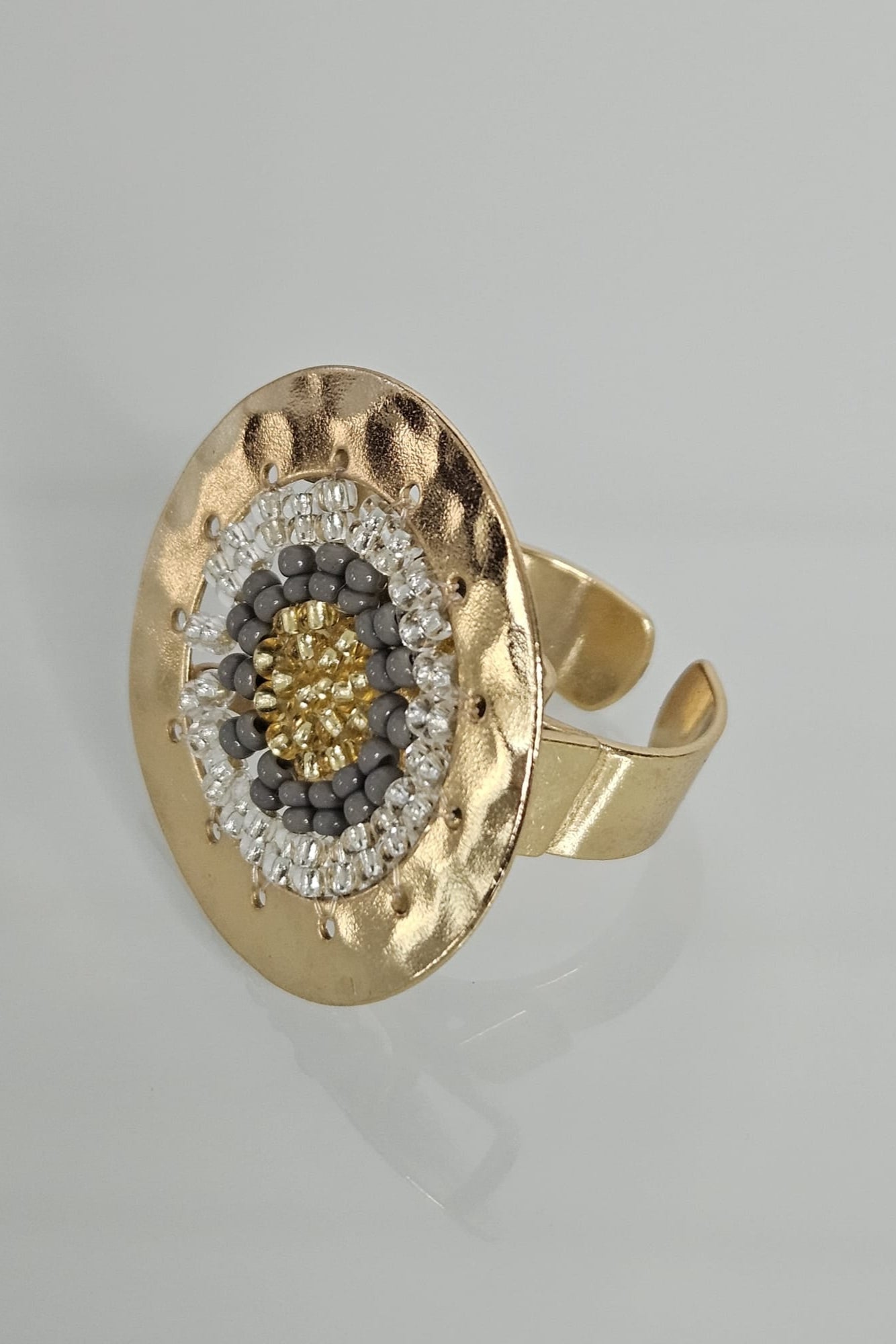 SORTIJA GRANDE DORADA CON GRIS Y TRANSPARENTE