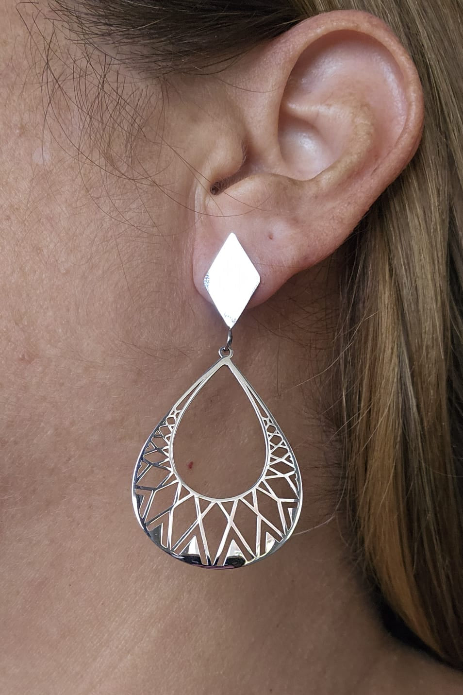 PANTALLAS PLATEADAS CHANDELIER