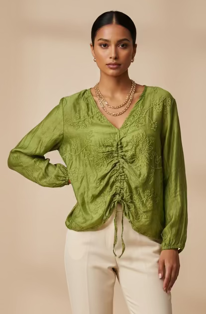 BLUSA DE CUELLO V BORDADA TALLA ÚNICA
