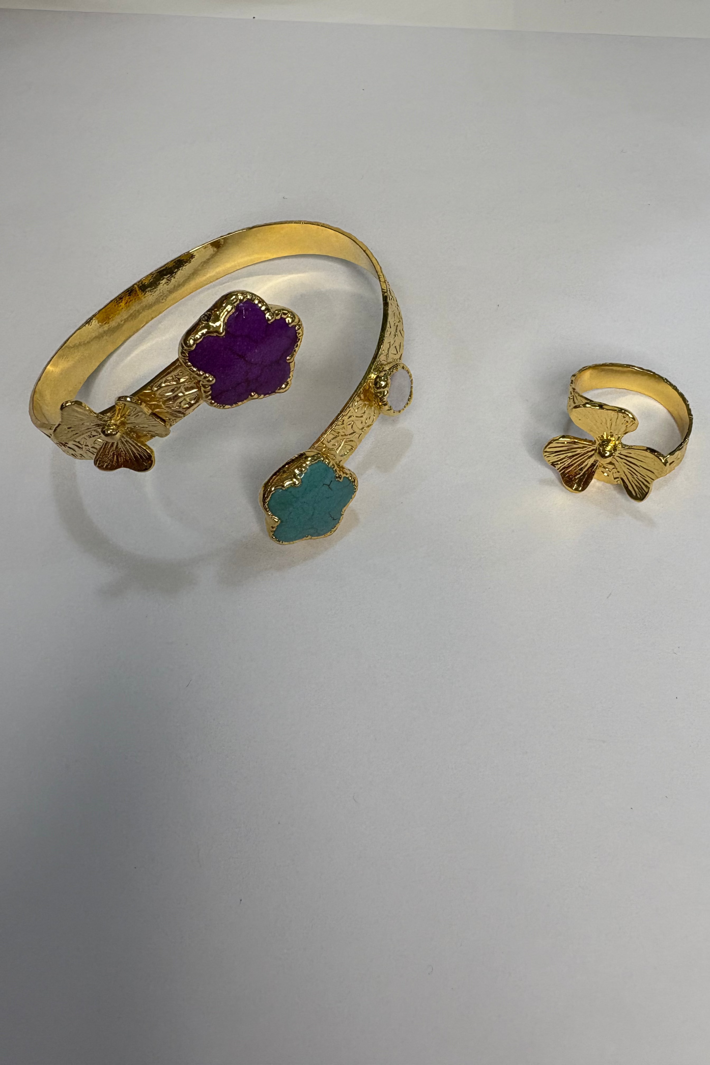 SET PULSERA Y SORTIJA TURCA DORADA CON PIEDRA TURQUESA Y VIOLETA