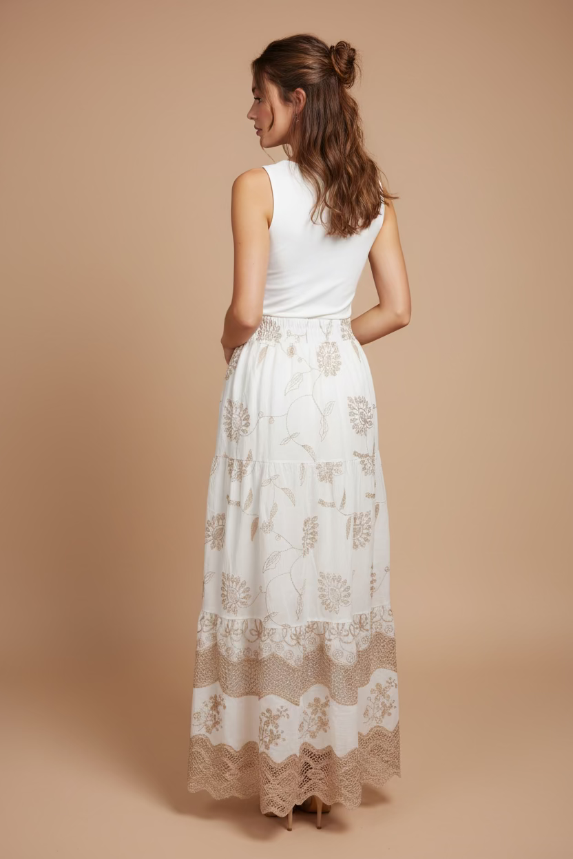 FALDA BLANCA CON ENCAJE/BORDADO CREMA