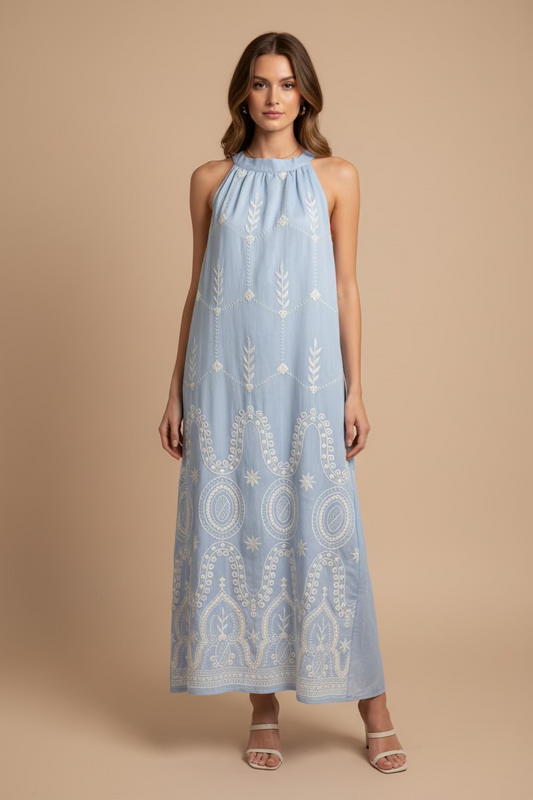 TRAJE SIN MANGAS BORDADO COLOR AZUL CIELO