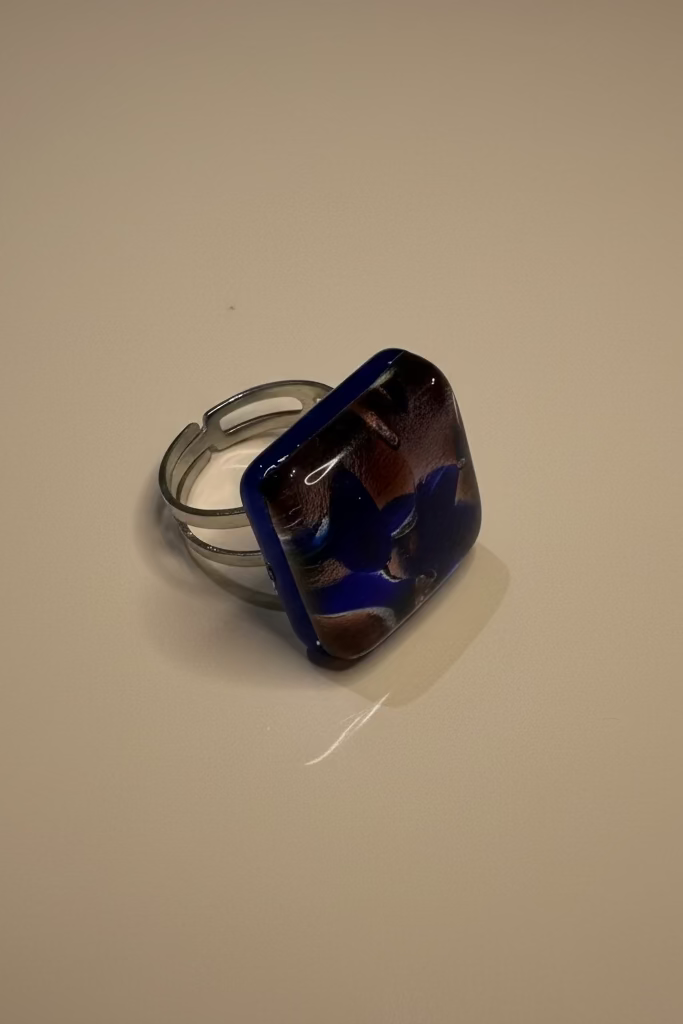 SORTIJA EN CRISTAL MURANO CUADRADA AZUL Y ROSA