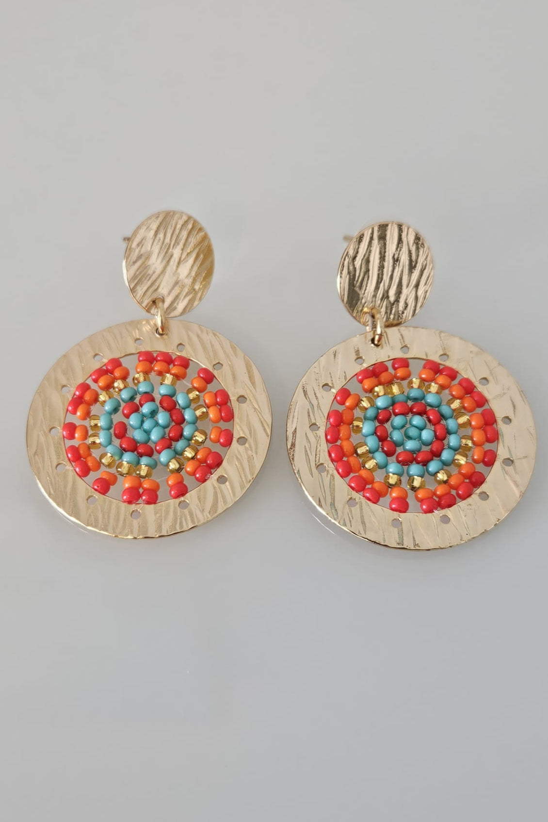 PANTALLAS REDONDAS DORADAS CON ROJO, ANARANJADO Y TURQUESA