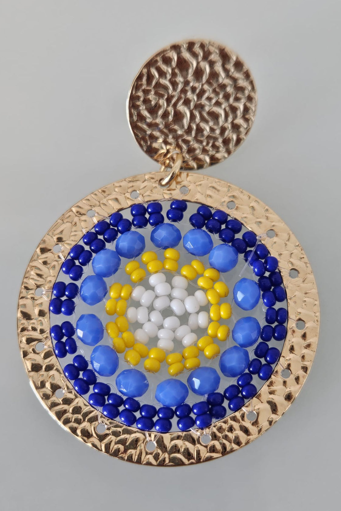 GOLD BRACELET AND EARRING SET WITH BLUE, YELLOW AND WHITE