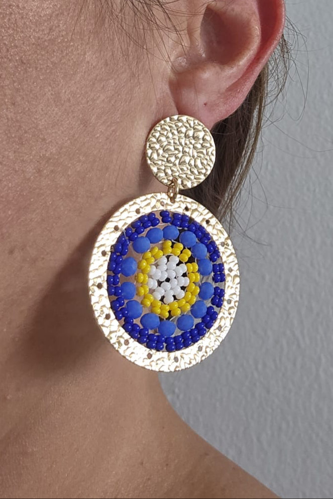 GOLD BRACELET AND EARRING SET WITH BLUE, YELLOW AND WHITE