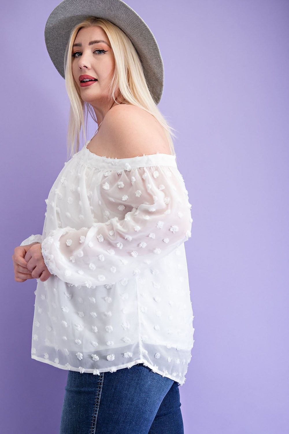 MODA 05 BLUSA NEGRA HOMBRO DESCUBIERTO PLUS