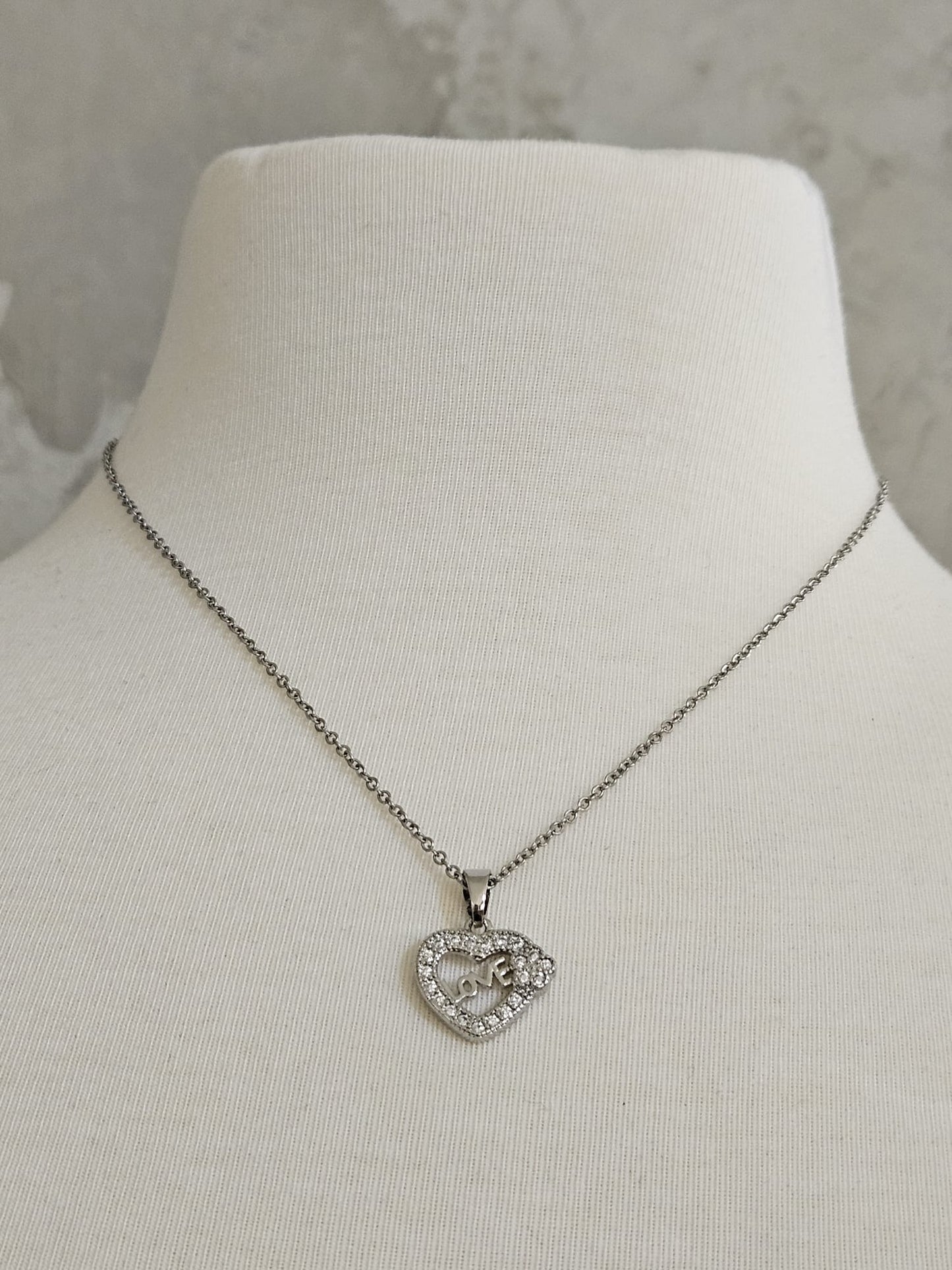 SET 3 PIEZAS COLOR PLATEADO DE CORAZON LOVE