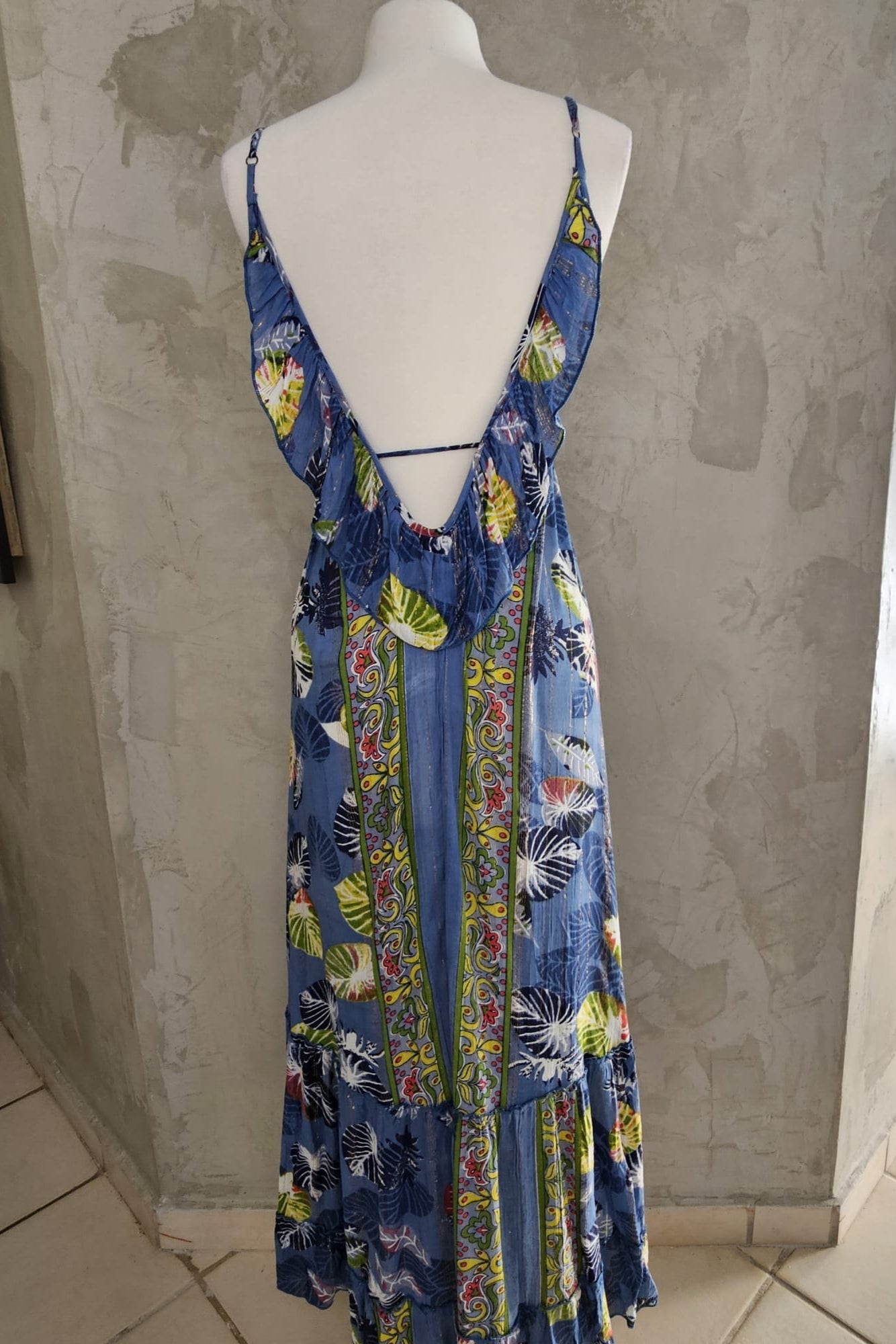 MAXI DRESS "BOHO" AZUL CON ESTAMPADO DE HOJAS