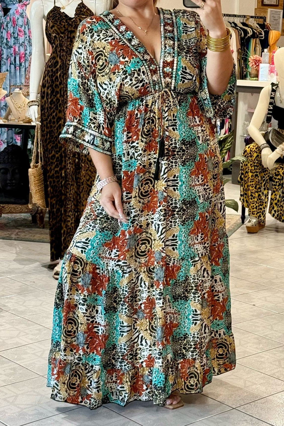 MAXI-DRESS "BOHO" CON TONOS DE AZUL, TERRACOTA Y ANIMAL PRINT