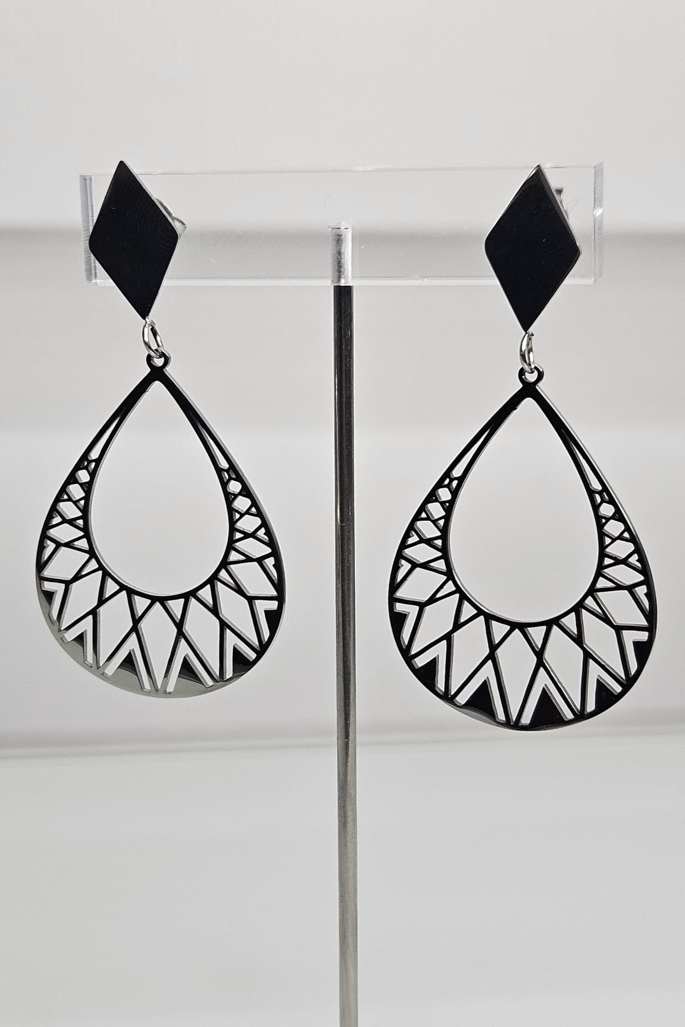 PANTALLAS PLATEADAS CHANDELIER