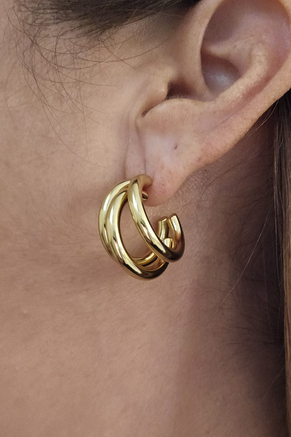 PANTALLAS "HOOPS" DORADAS TRIPLE ARO