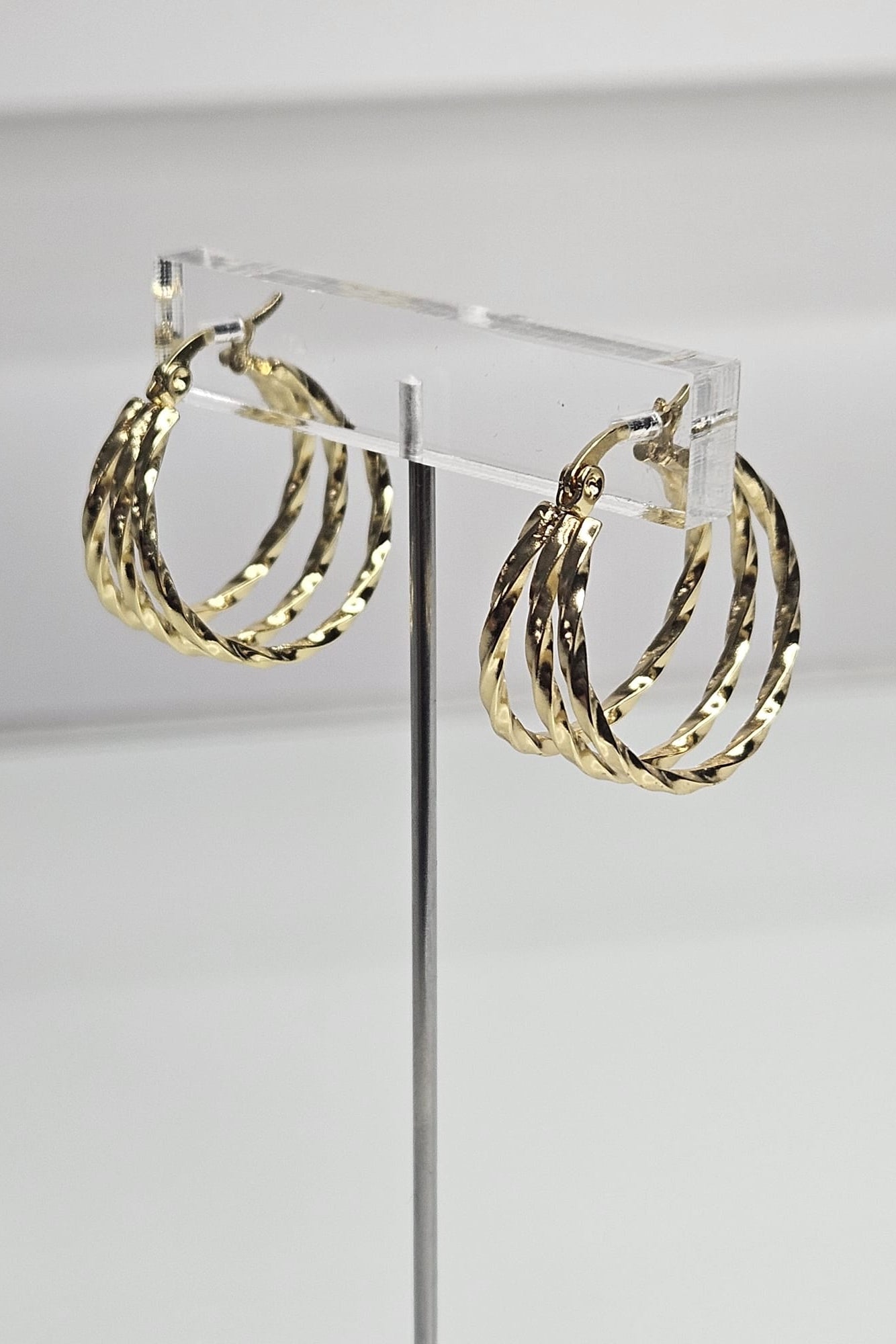 PANTALLAS MEDIANAS DORADAS DE TRIPLE ARO