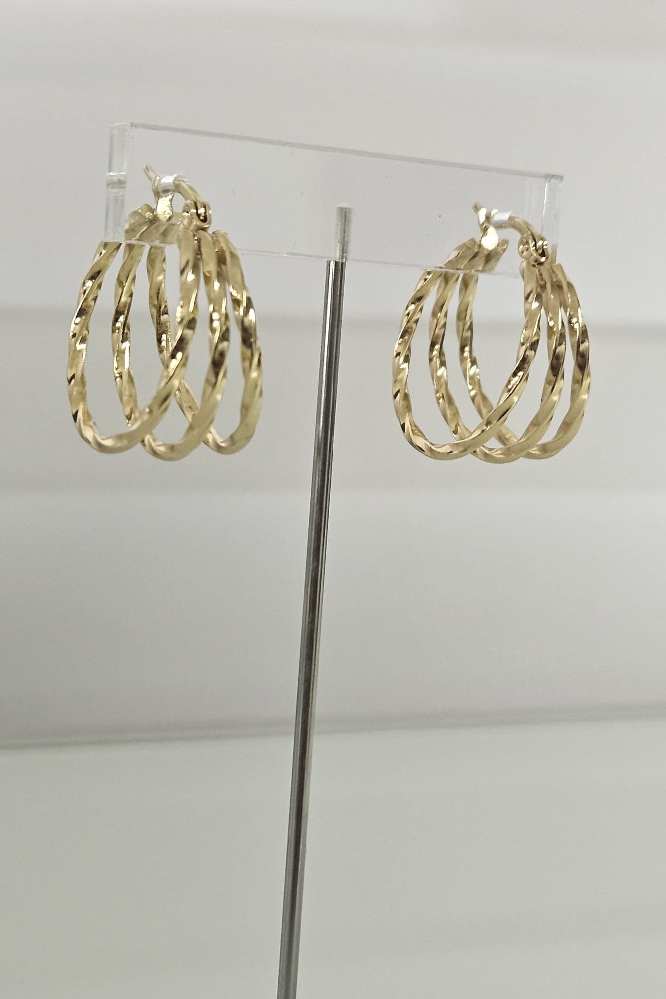 PANTALLAS MEDIANAS DORADAS DE TRIPLE ARO