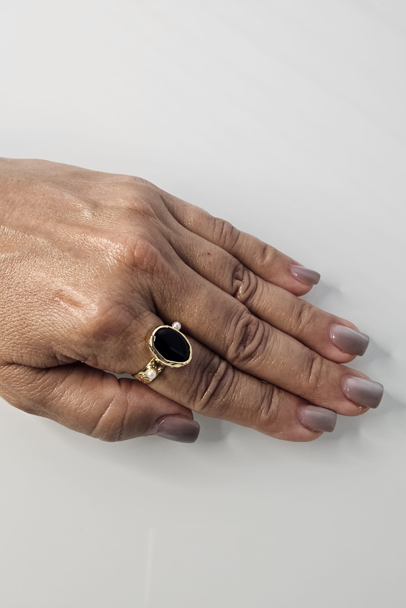 SET TURCO DE BRAZALETE Y SORTIJA DORADO CON PIEDRA NEGRA Y PERLAS