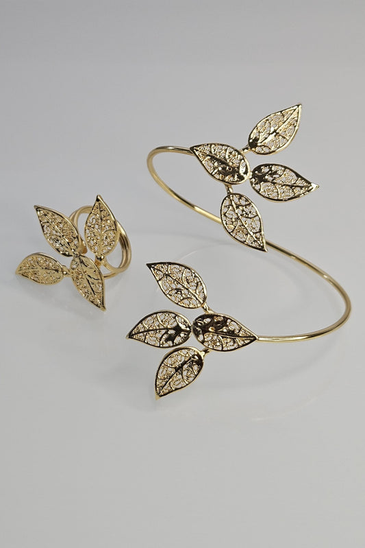 SET TURCO DE BRAZALETE Y SORTIJA DE HOJAS DORADO