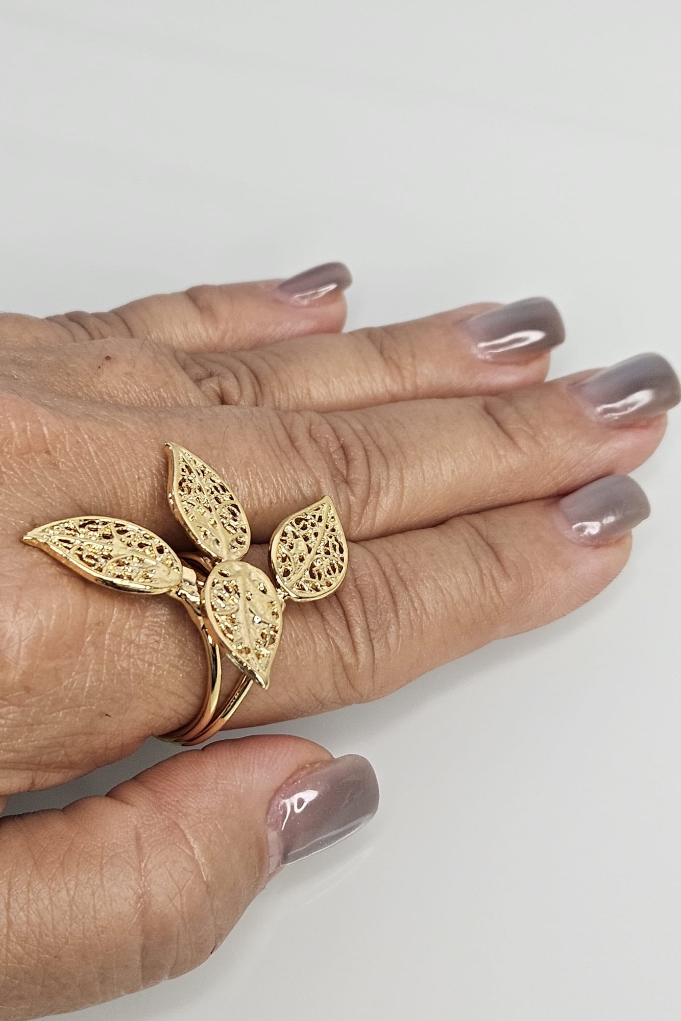 SET TURCO DE BRAZALETE Y SORTIJA DE HOJAS DORADO