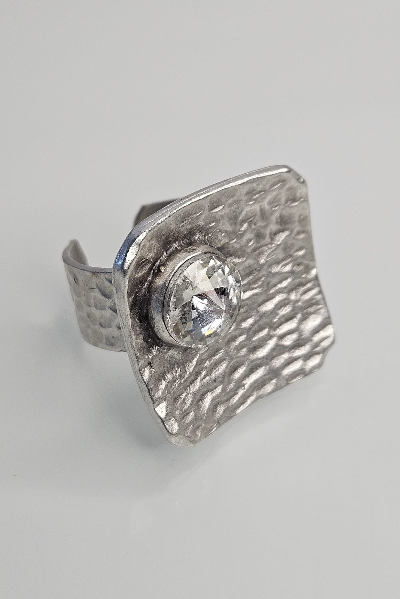 SORTIJA TURCA PLATEADO MATE CUADRADA CON BRILLANTE