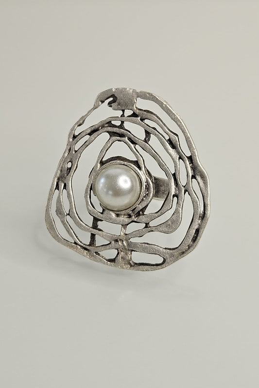 SORTIJA TURCA PLATEADO MATE DISEÑO ABSTRACTO CON PERLA