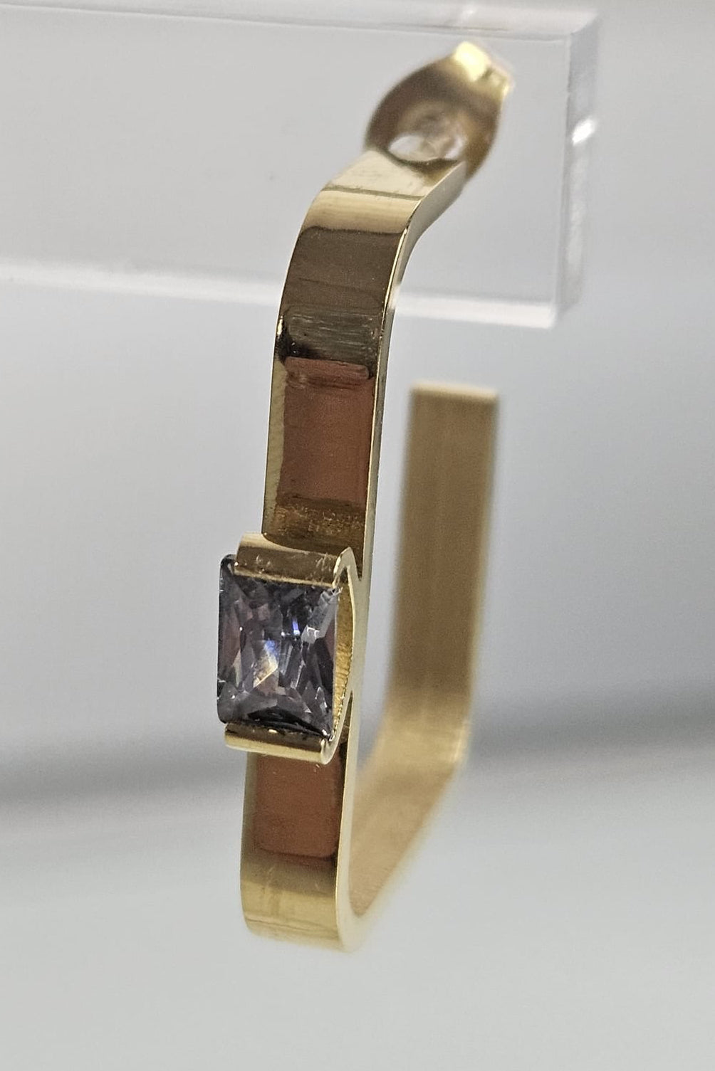 PANTALLAS "HOOPS" CUADRADAS DORADAS CON BRILLANTE