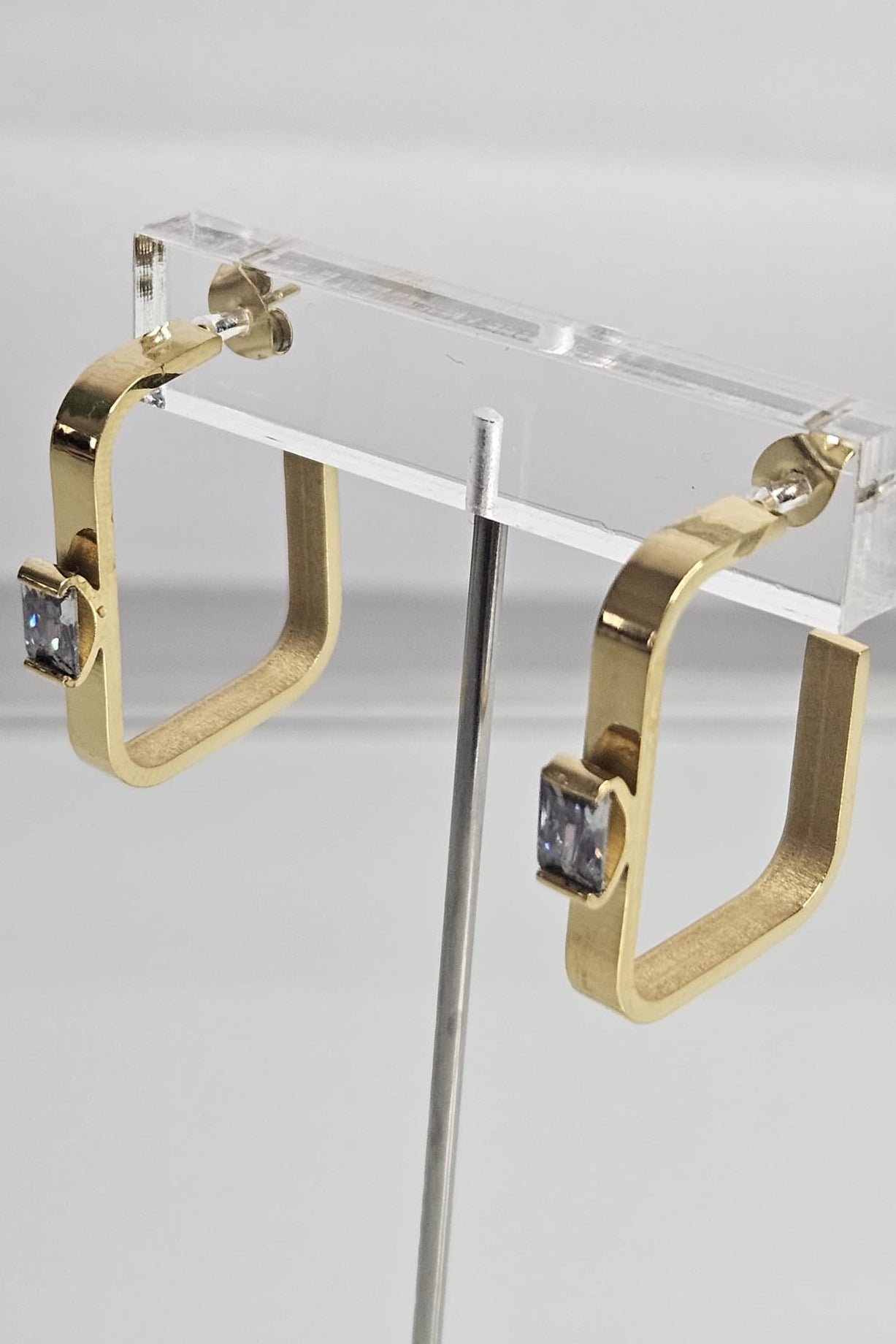 PANTALLAS "HOOPS" CUADRADAS DORADAS CON BRILLANTE